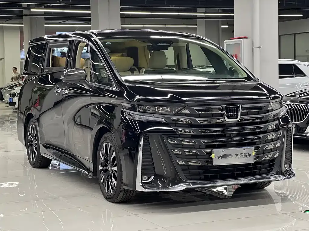 Toyota Vellfire — фото 8