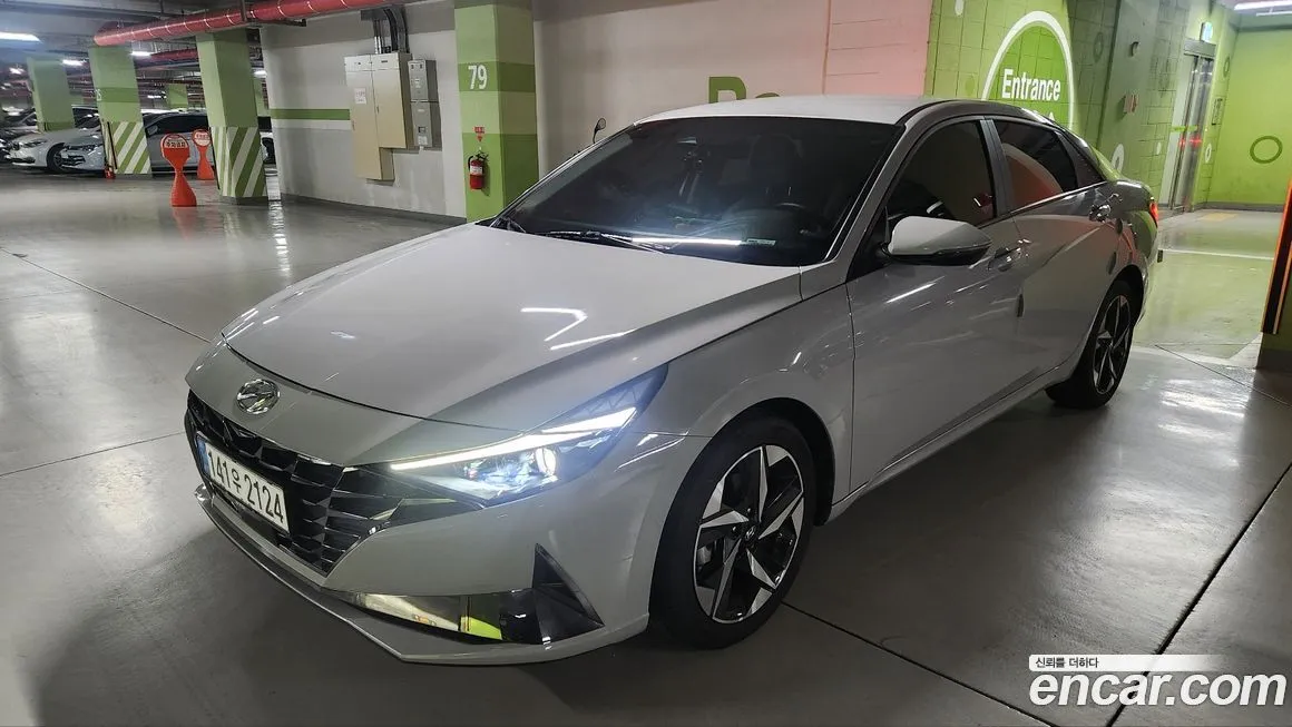 Hyundai AVANTE — фото 1