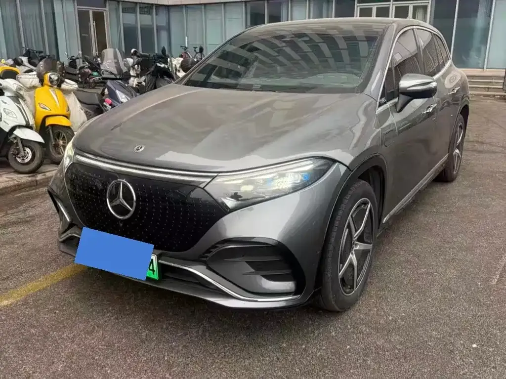 Mercedes-Benz EQS SUV — фото 1