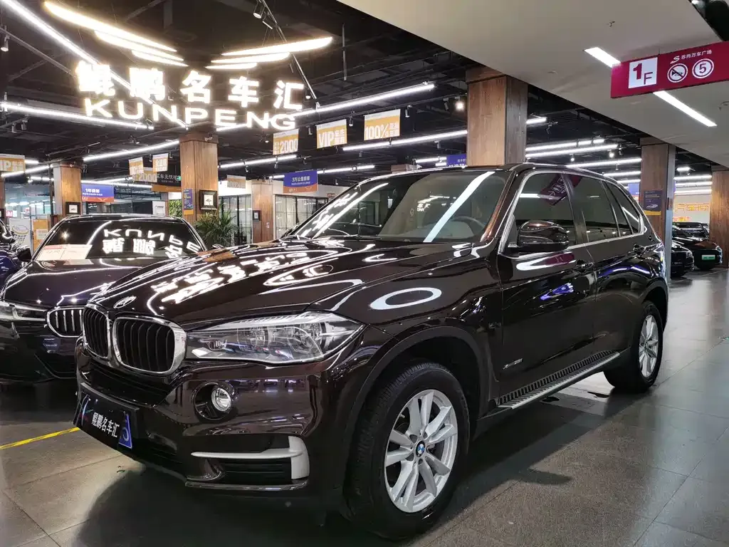BMW X5 (Import) — фото 1