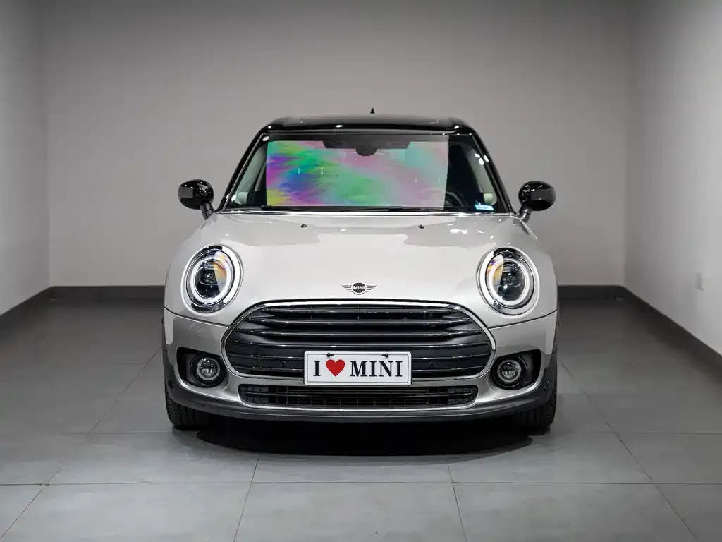 MINI Clubman — фото 3