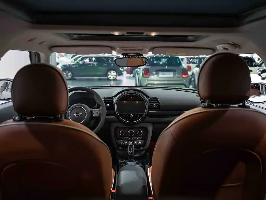 MINI Clubman — фото 7