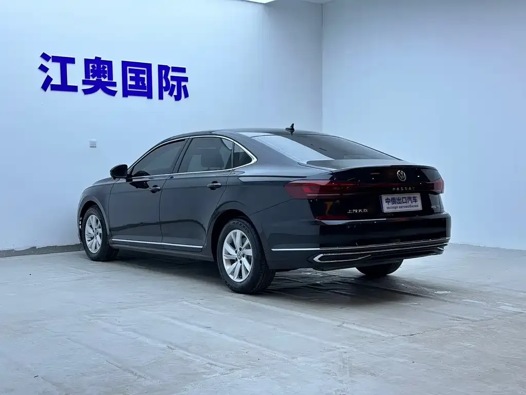 Volkswagen Passat — фото 4