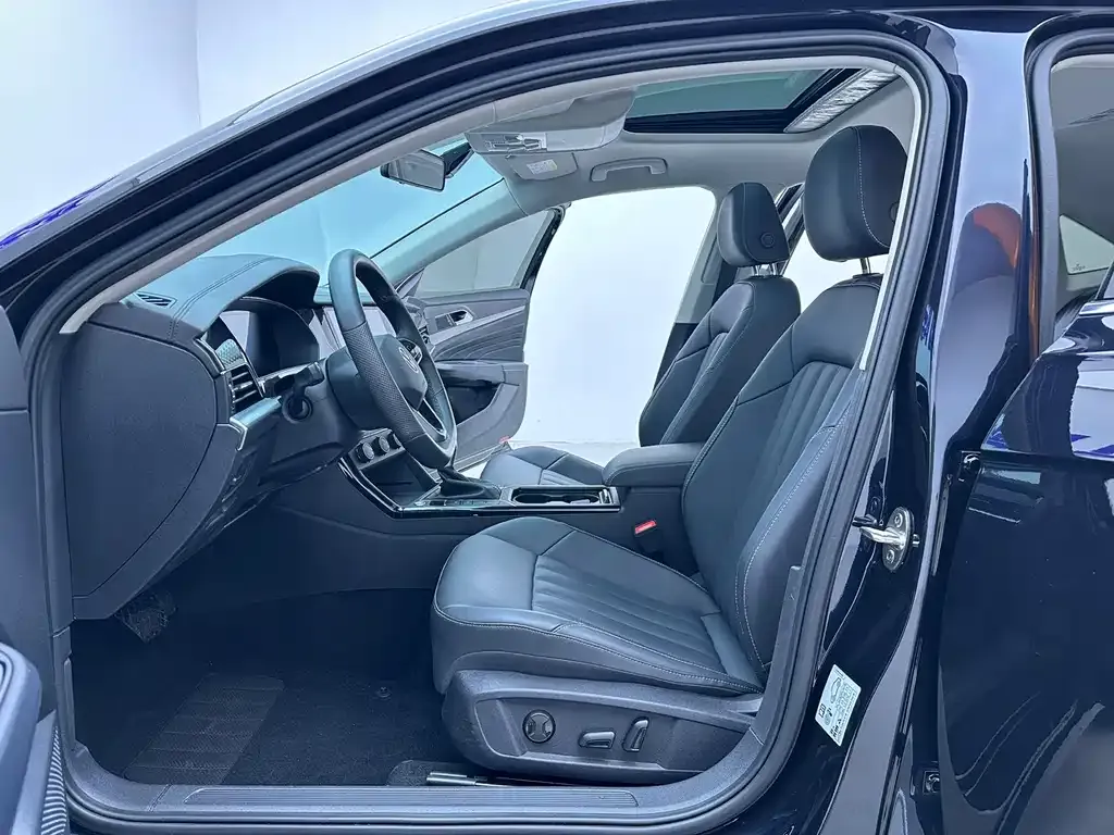 Volkswagen Passat — фото 9