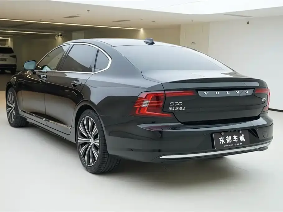 Volvo S90 — фото 4