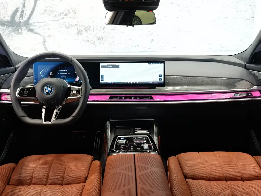 BMW i7 — фото 7