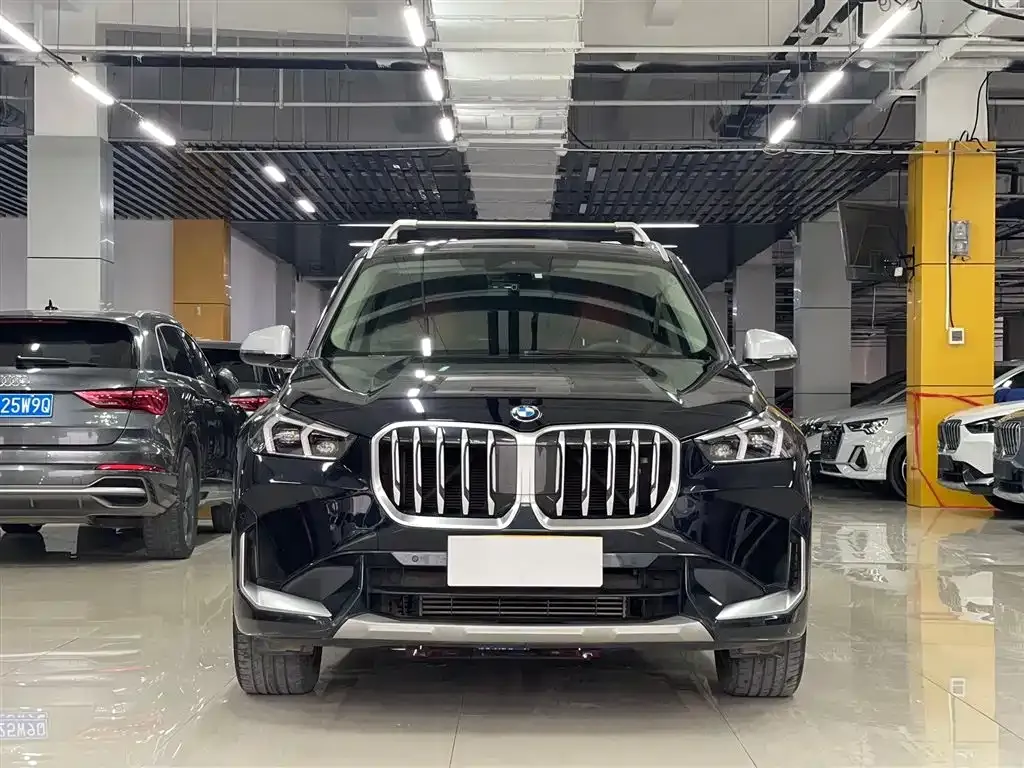 BMW X1 — фото 9