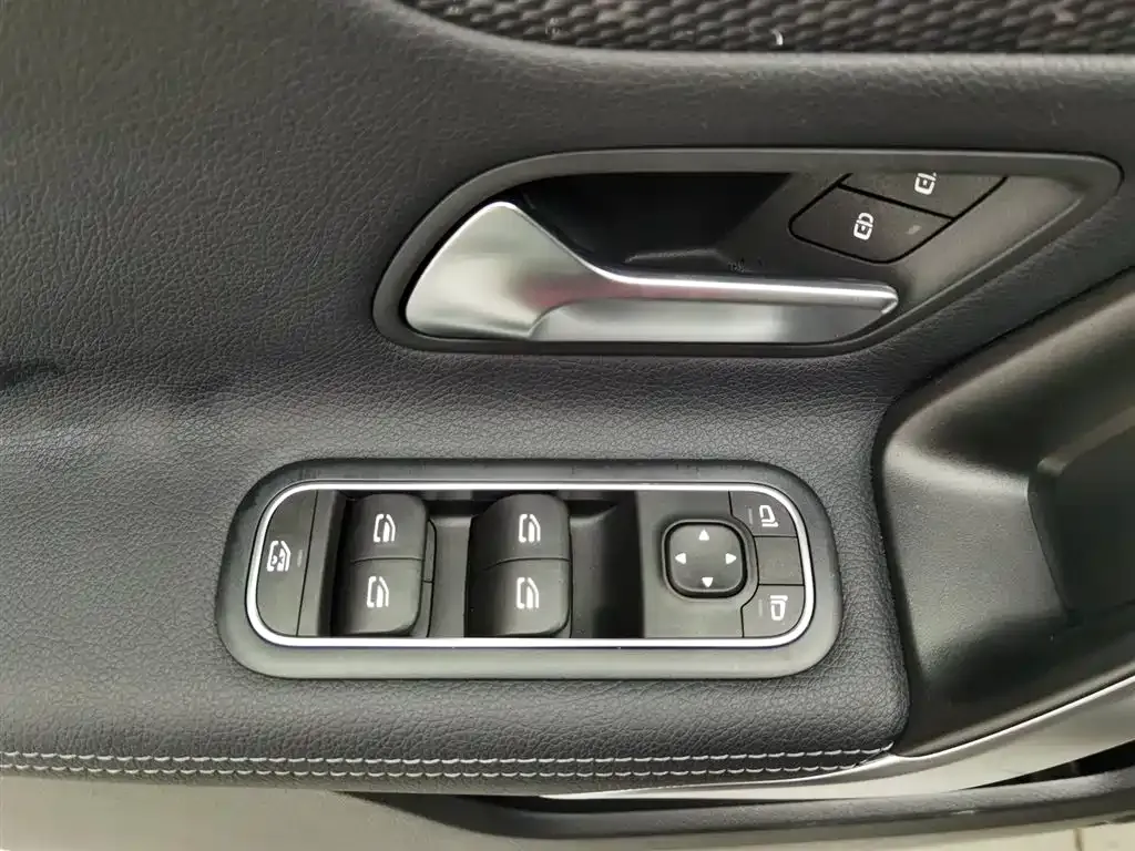 Mercedes-Benz A-Class (Import) — фото 6