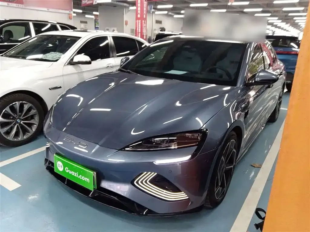 BYD Seal — фото 1