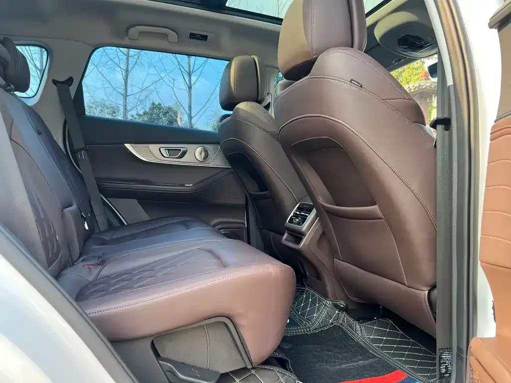 Chery Tiggo 8 PRO NEV — фото 4