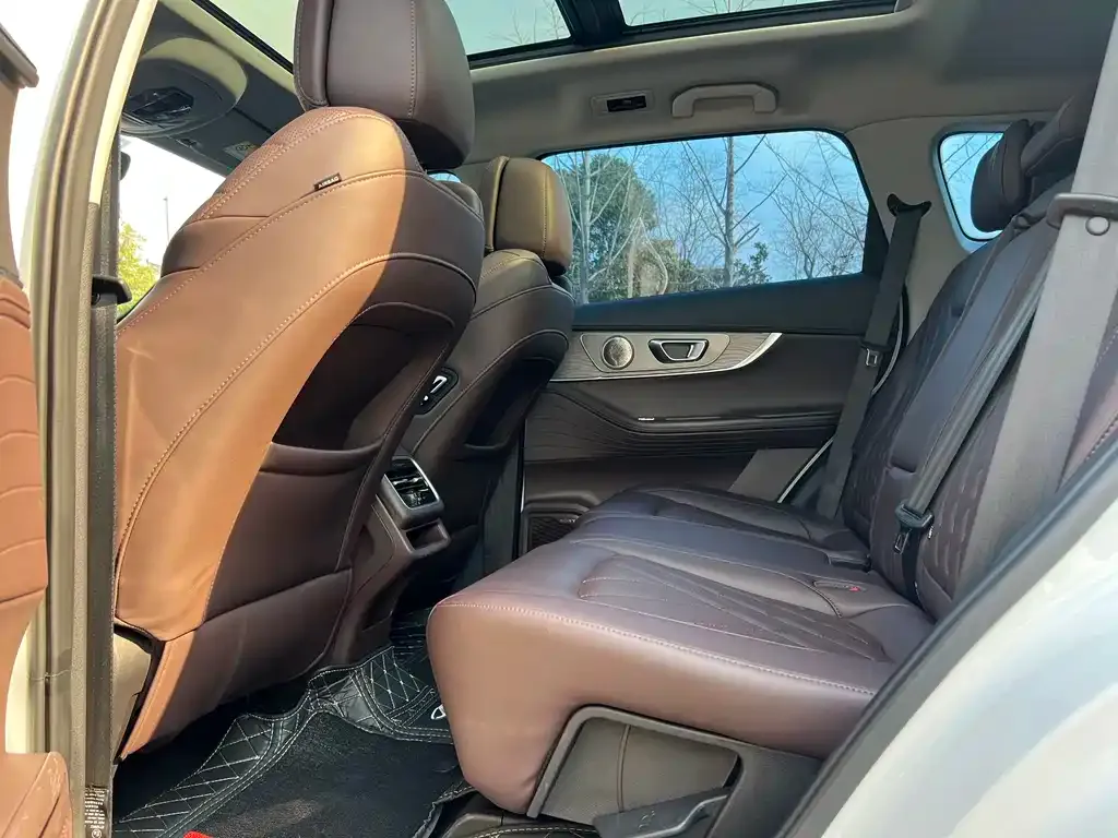 Chery Tiggo 8 PRO NEV — фото 8