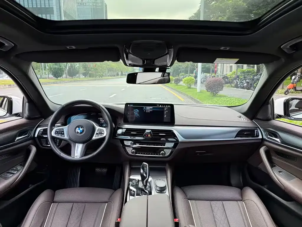 BMW 5 Series New Energy — фото 2