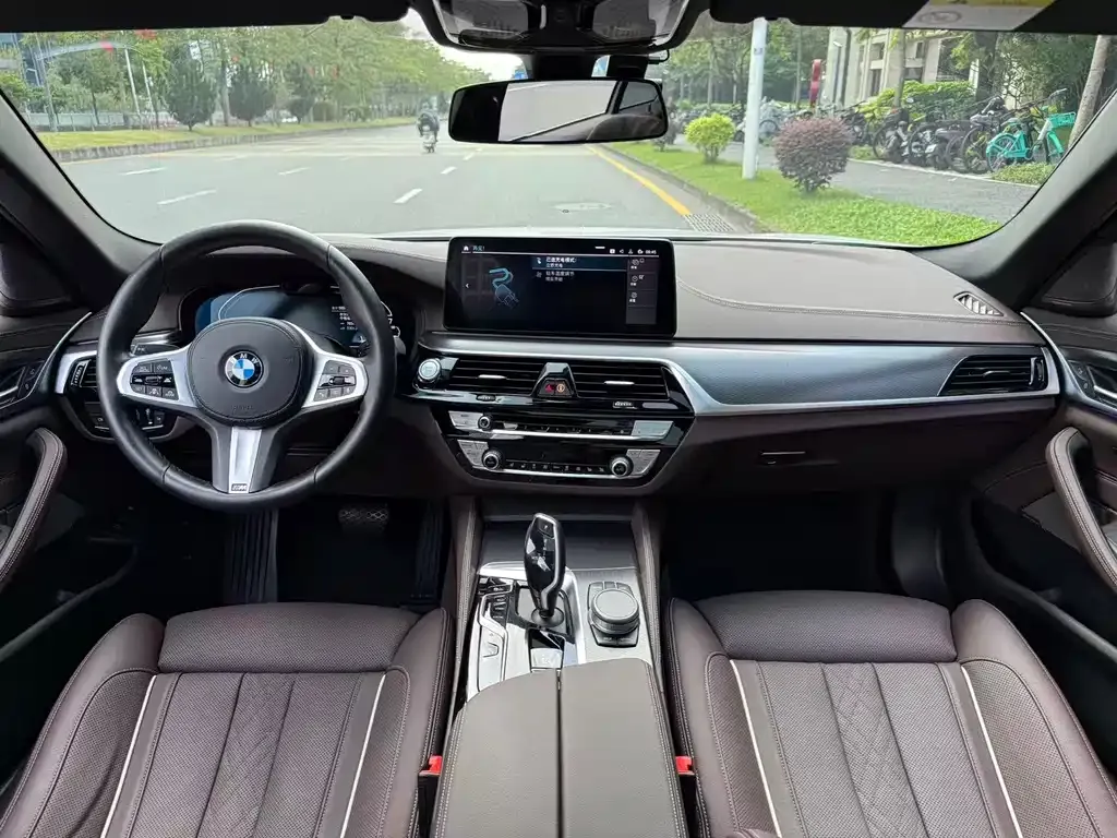 BMW 5 Series New Energy — фото 3