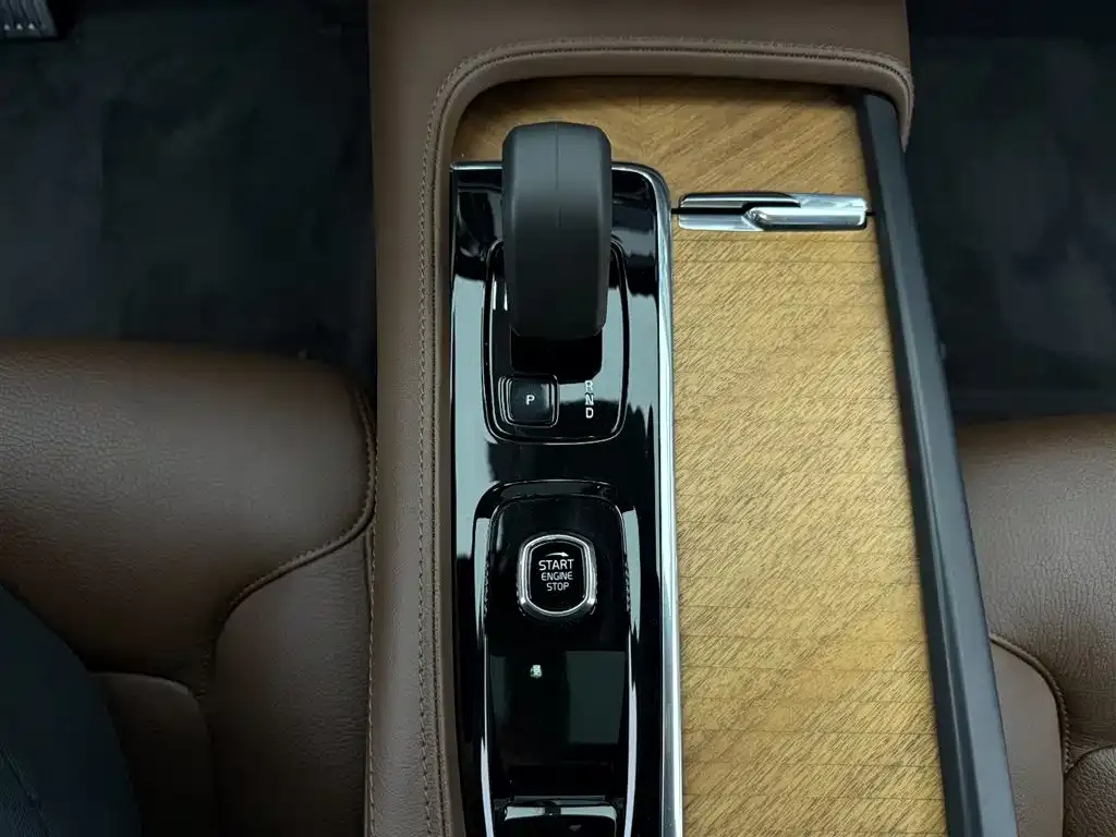 Volvo S90 — фото 10