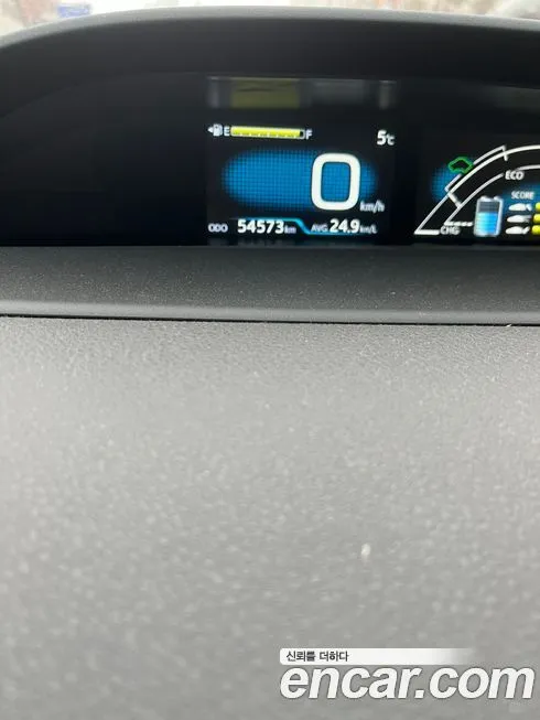 Toyota Prius — фото 4