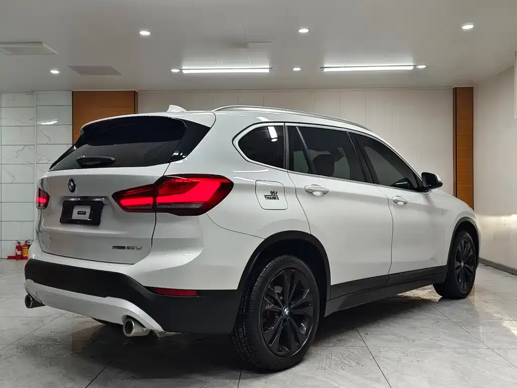 BMW X1 — фото 3