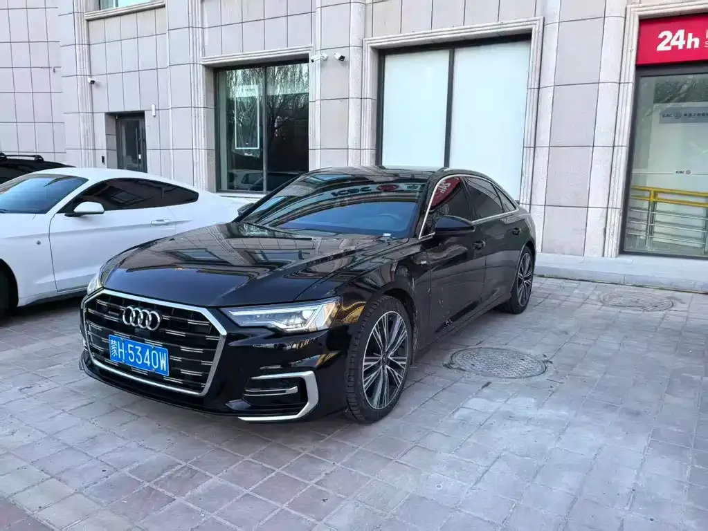 Audi A6L — фото 1