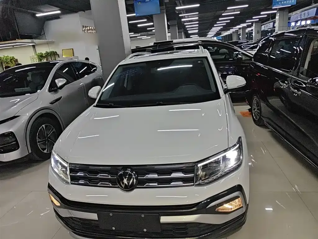 Volkswagen T-Cross — фото 10