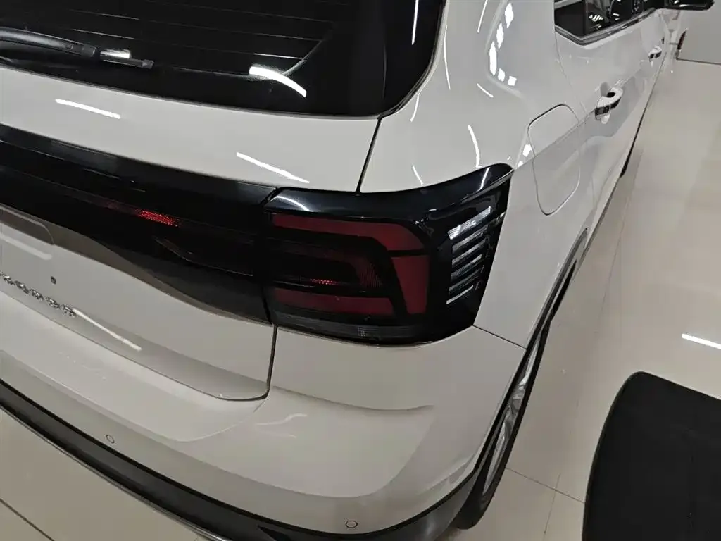 Volkswagen T-Cross — фото 3