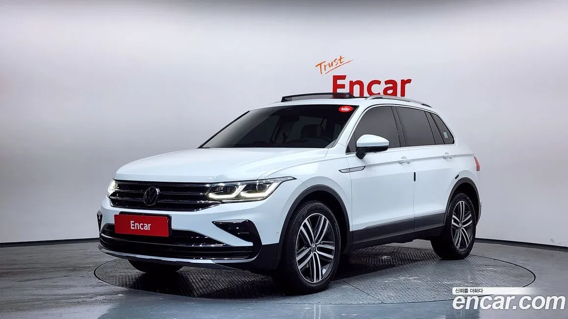 Volkswagen Tiguan — фото 1
