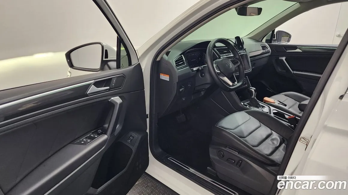 Volkswagen Tiguan — фото 5