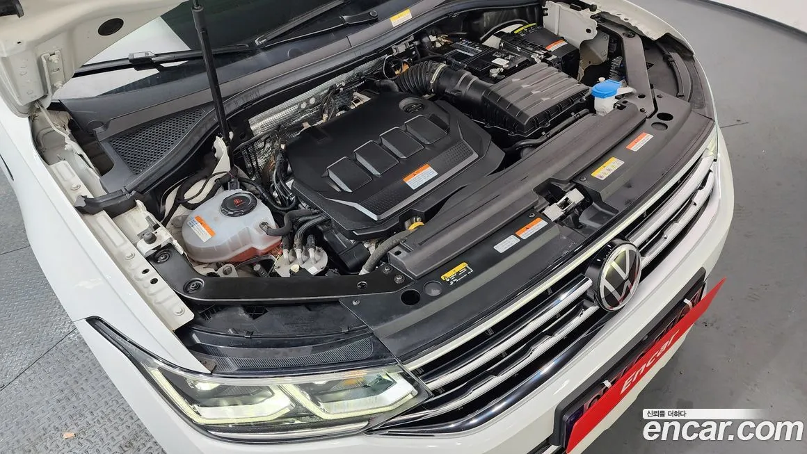 Volkswagen Tiguan — фото 10