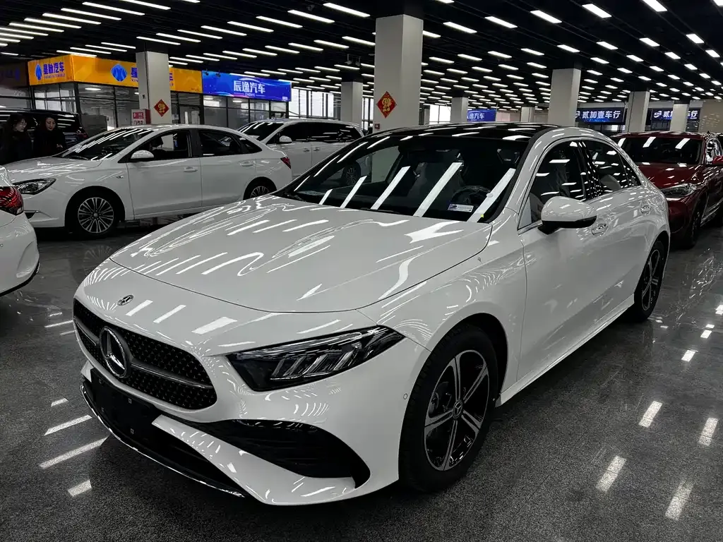 Mercedes-Benz A-Class — фото 1