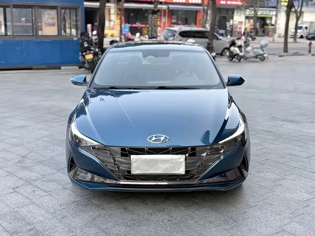 Hyundai Elantra — фото 5