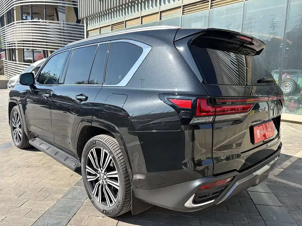 Lexus LX — фото 7