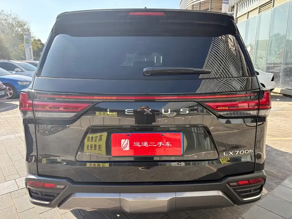 Lexus LX — фото 2