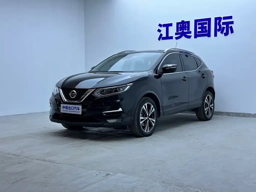Nissan Qashqai — фото 1