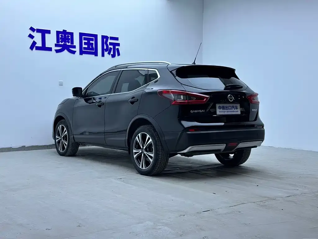 Nissan Qashqai — фото 4