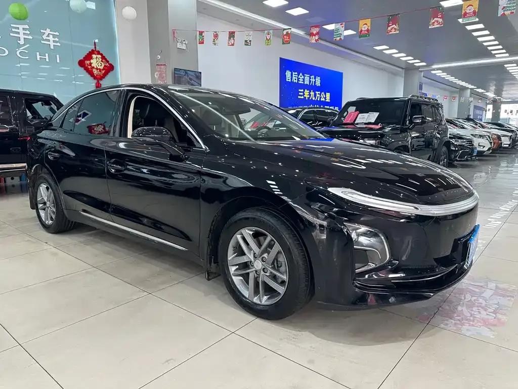 Hongqi E-QM5 — фото 8