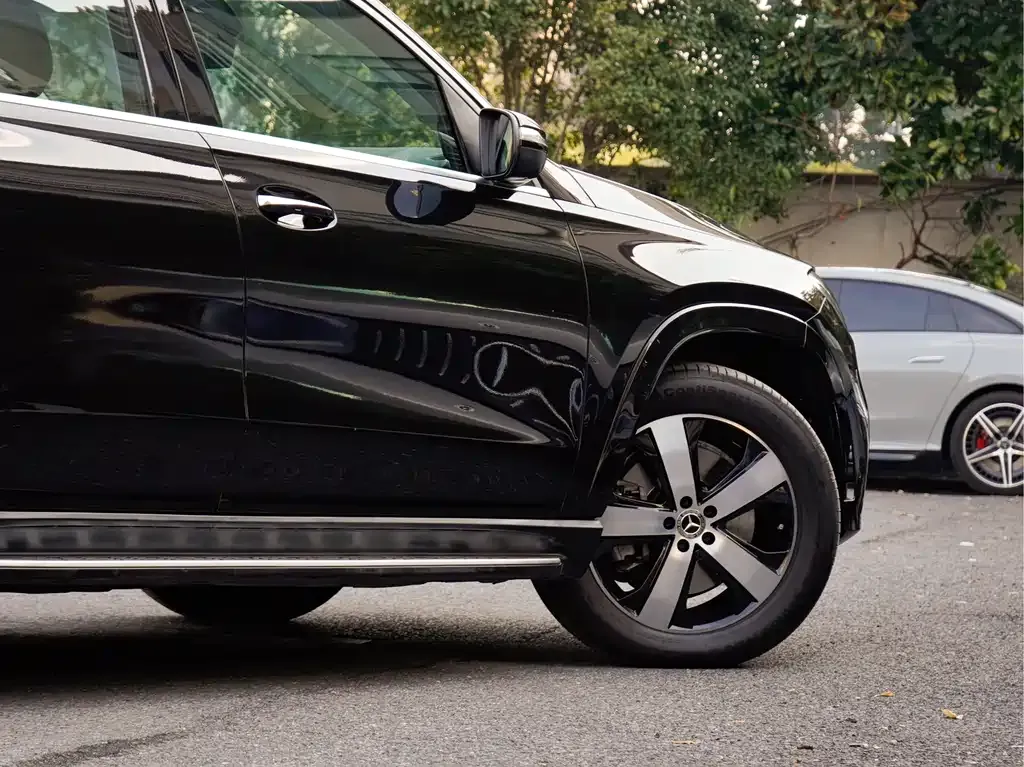 Mercedes-Benz GLS — фото 10