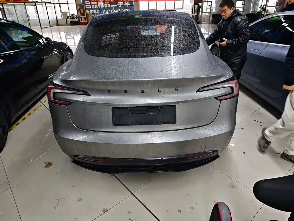 Tesla Model 3 — фото 5