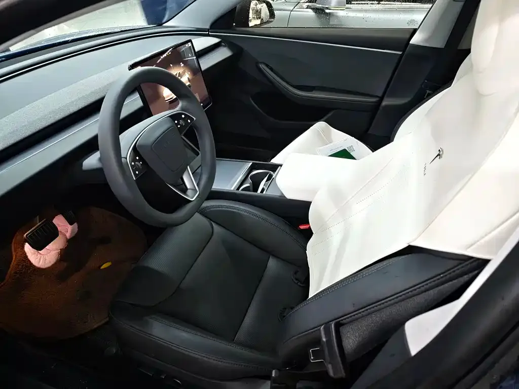 Tesla Model 3 — фото 4