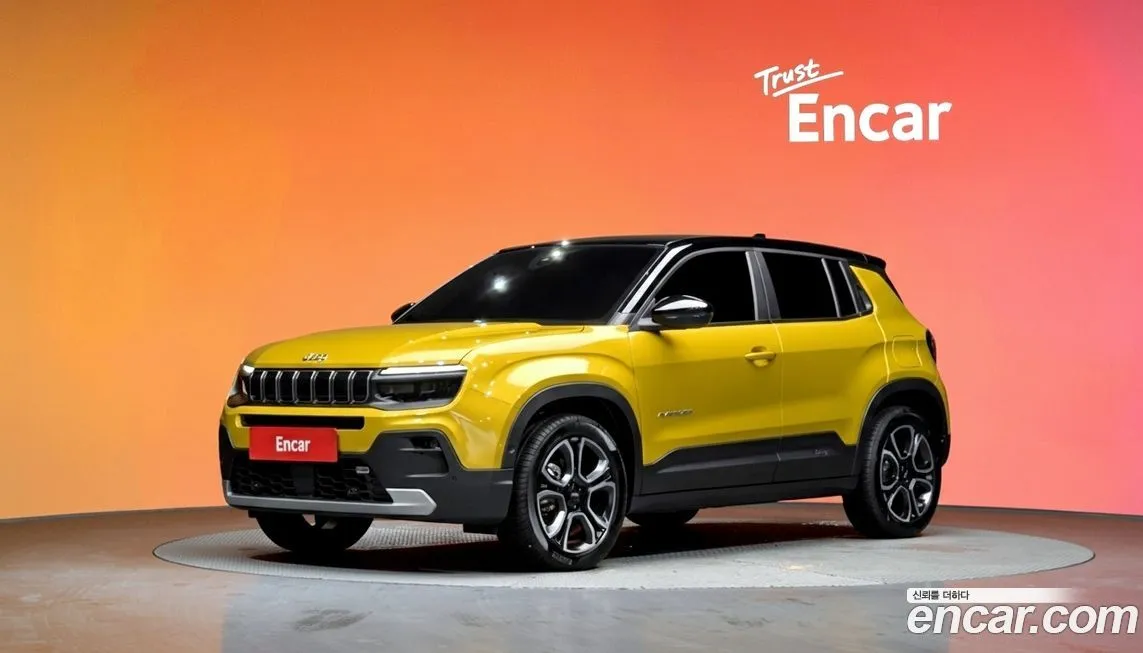 Jeep Avenger — фото 1