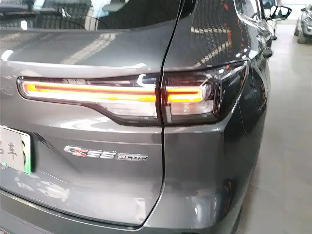 Changan CS55PLUS PHEV — фото 2