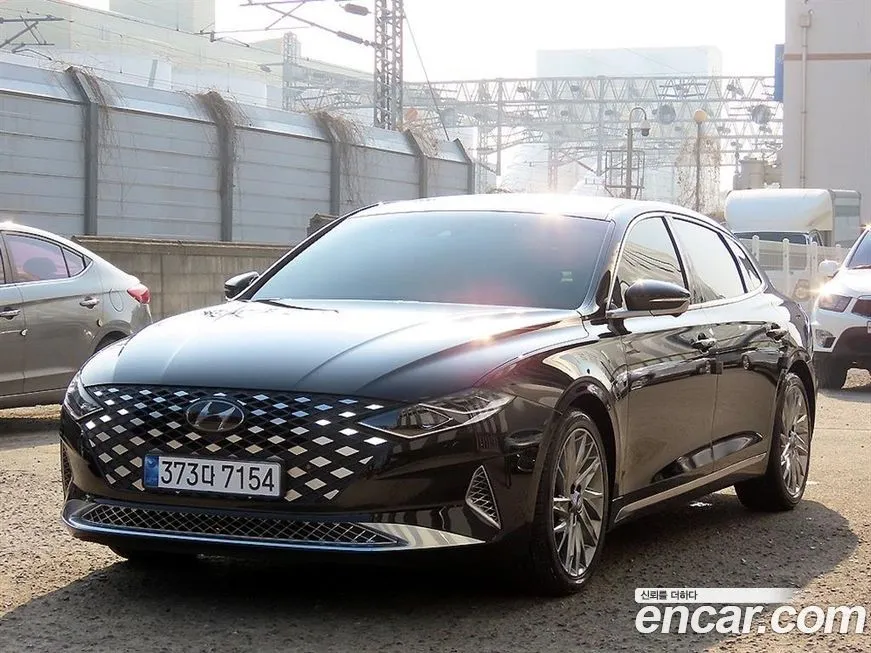 Hyundai Grandeur — фото 1