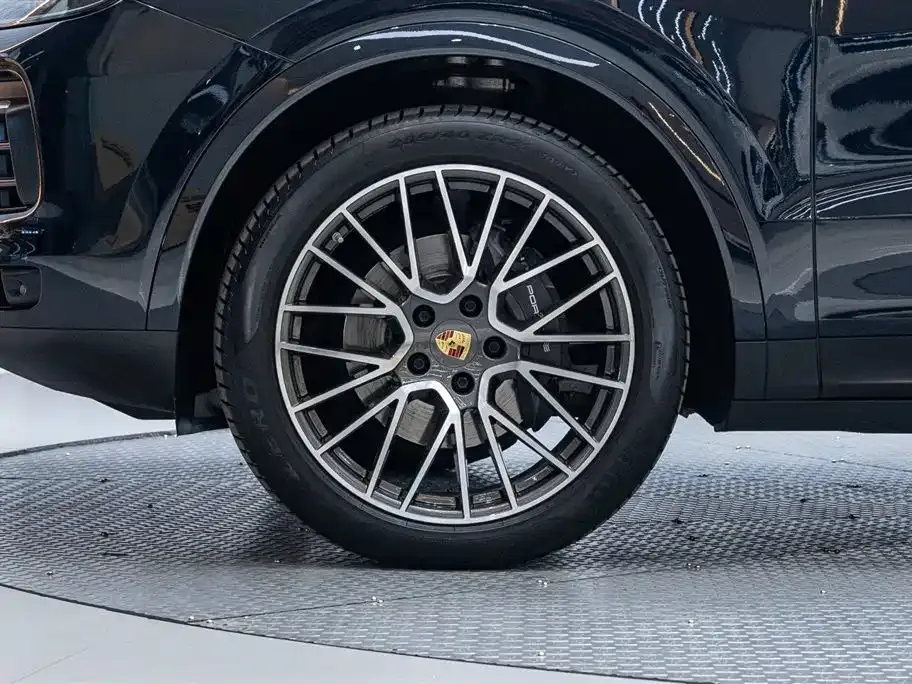 Porsche Cayenne — фото 9