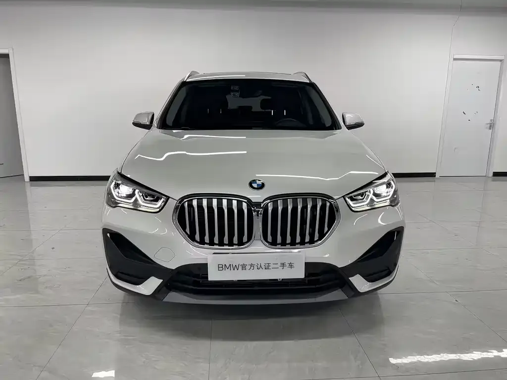BMW X1 — фото 5