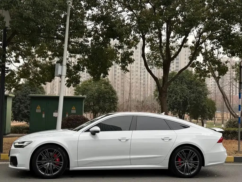 Audi A7 — фото 10