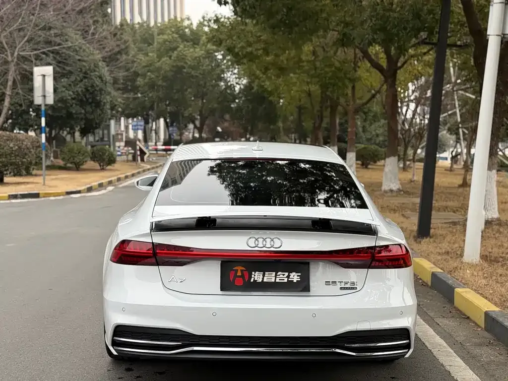 Audi A7 — фото 7
