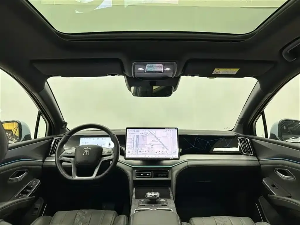 BYD L DM-i — фото 3