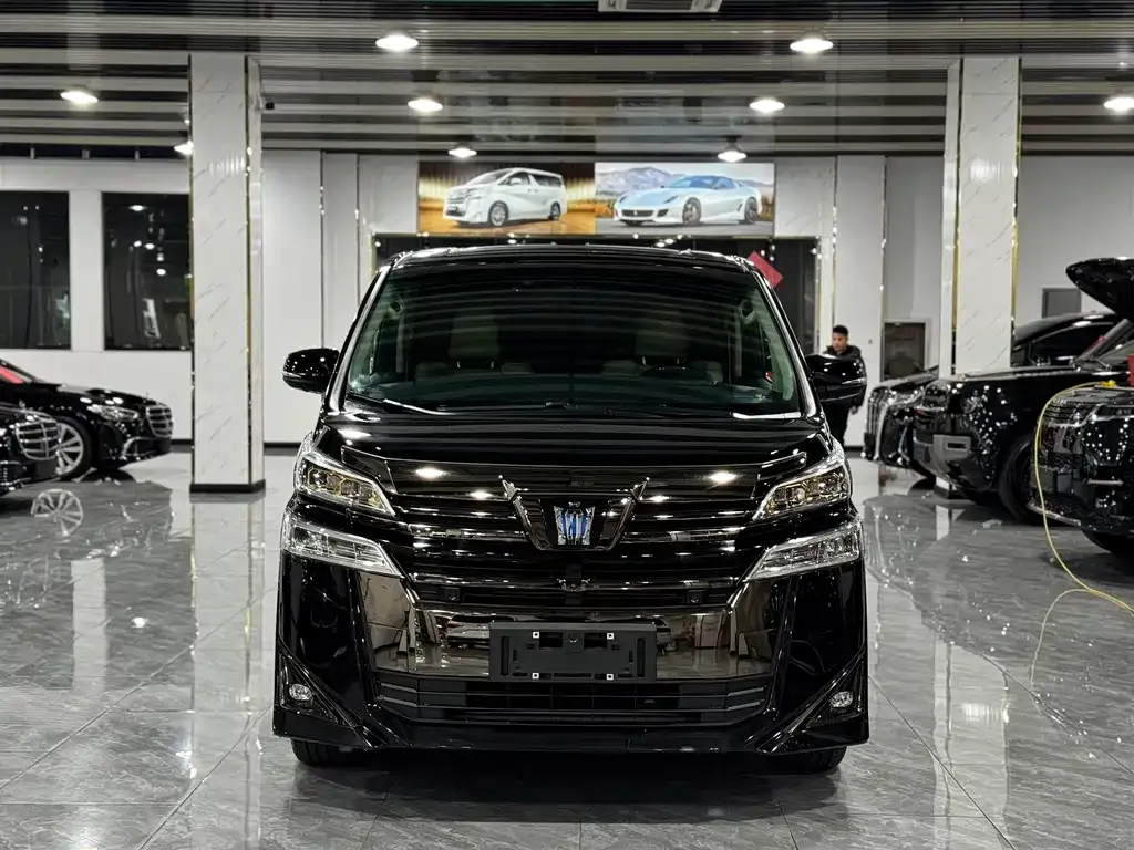 Toyota Vellfire — фото 9