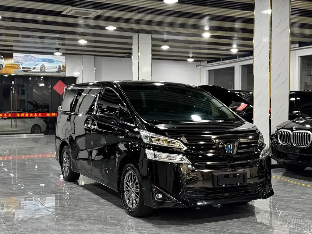 Toyota Vellfire — фото 3