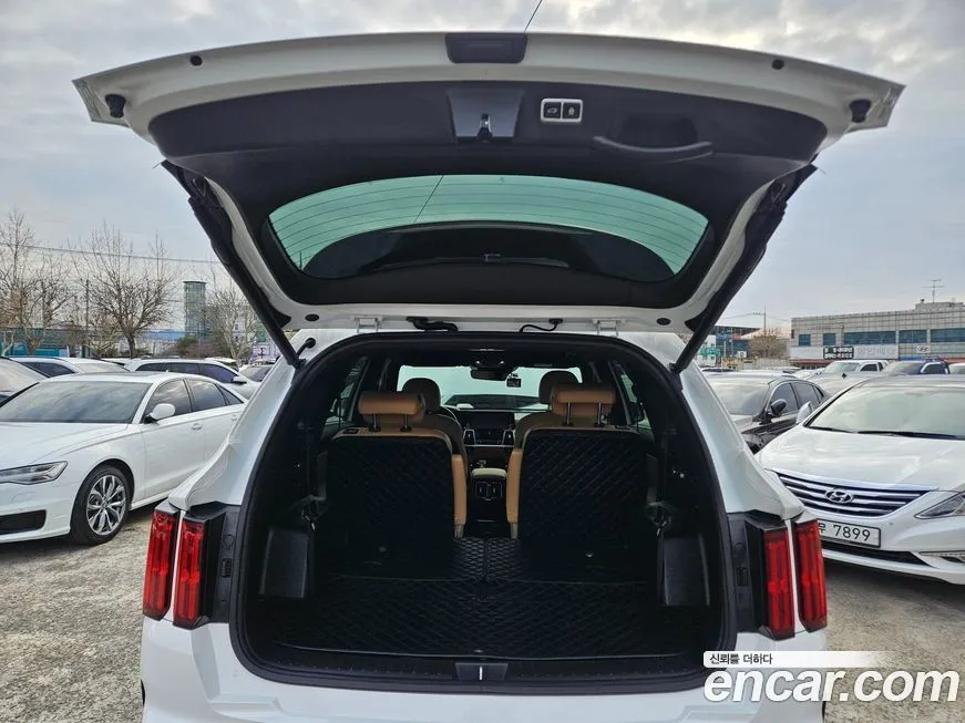 Kia Sorento — фото 3