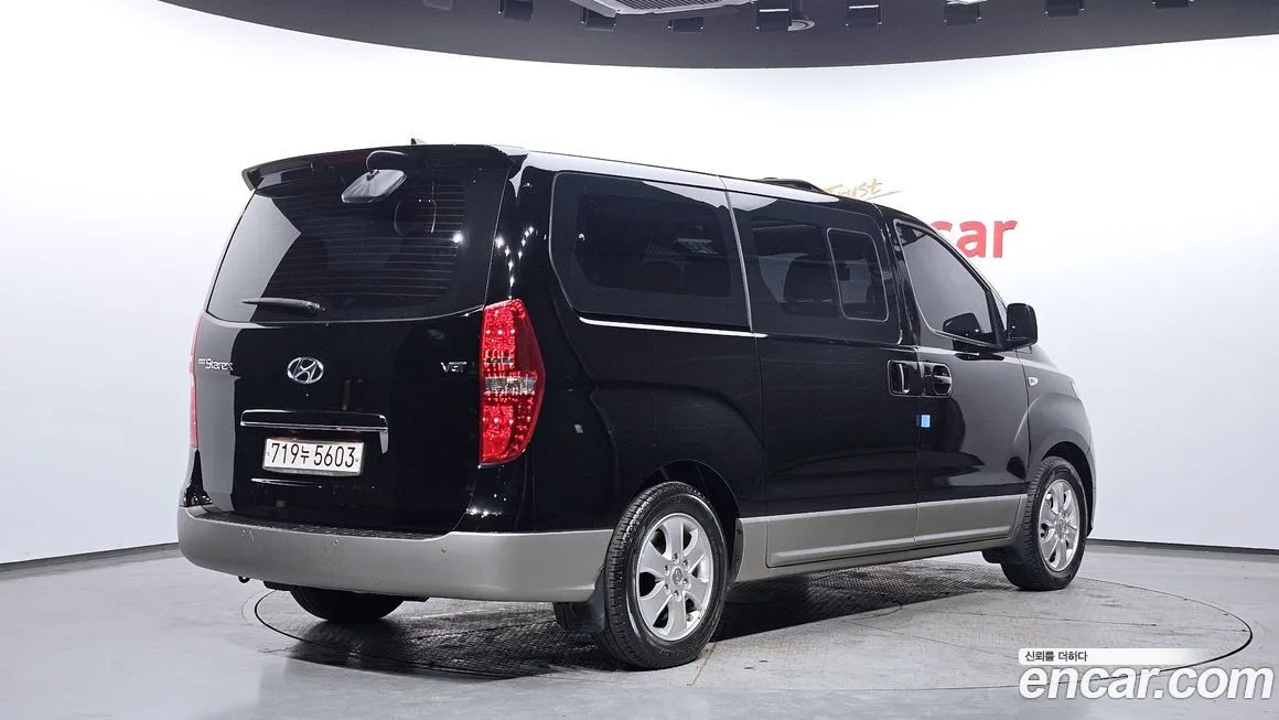 Hyundai Starex — фото 5
