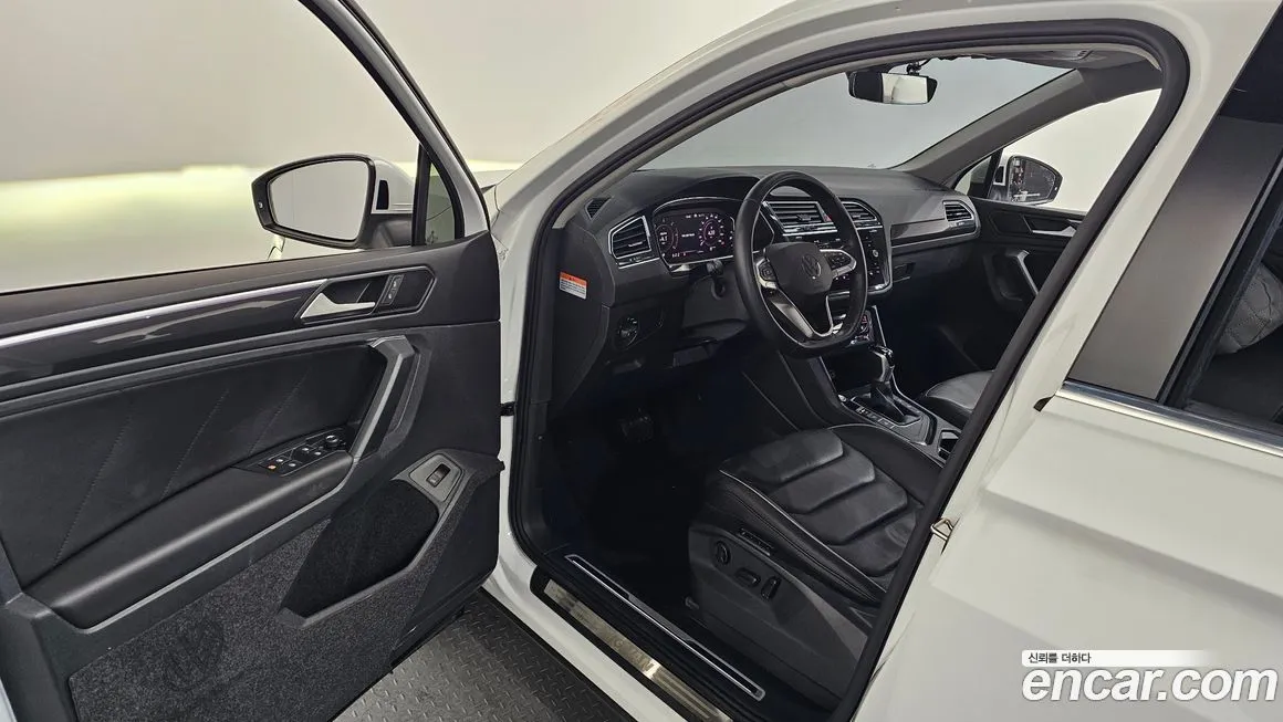 Volkswagen Tiguan — фото 9