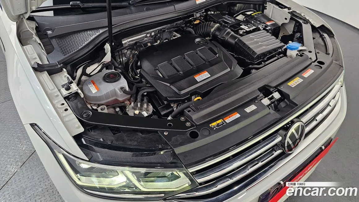 Volkswagen Tiguan — фото 10
